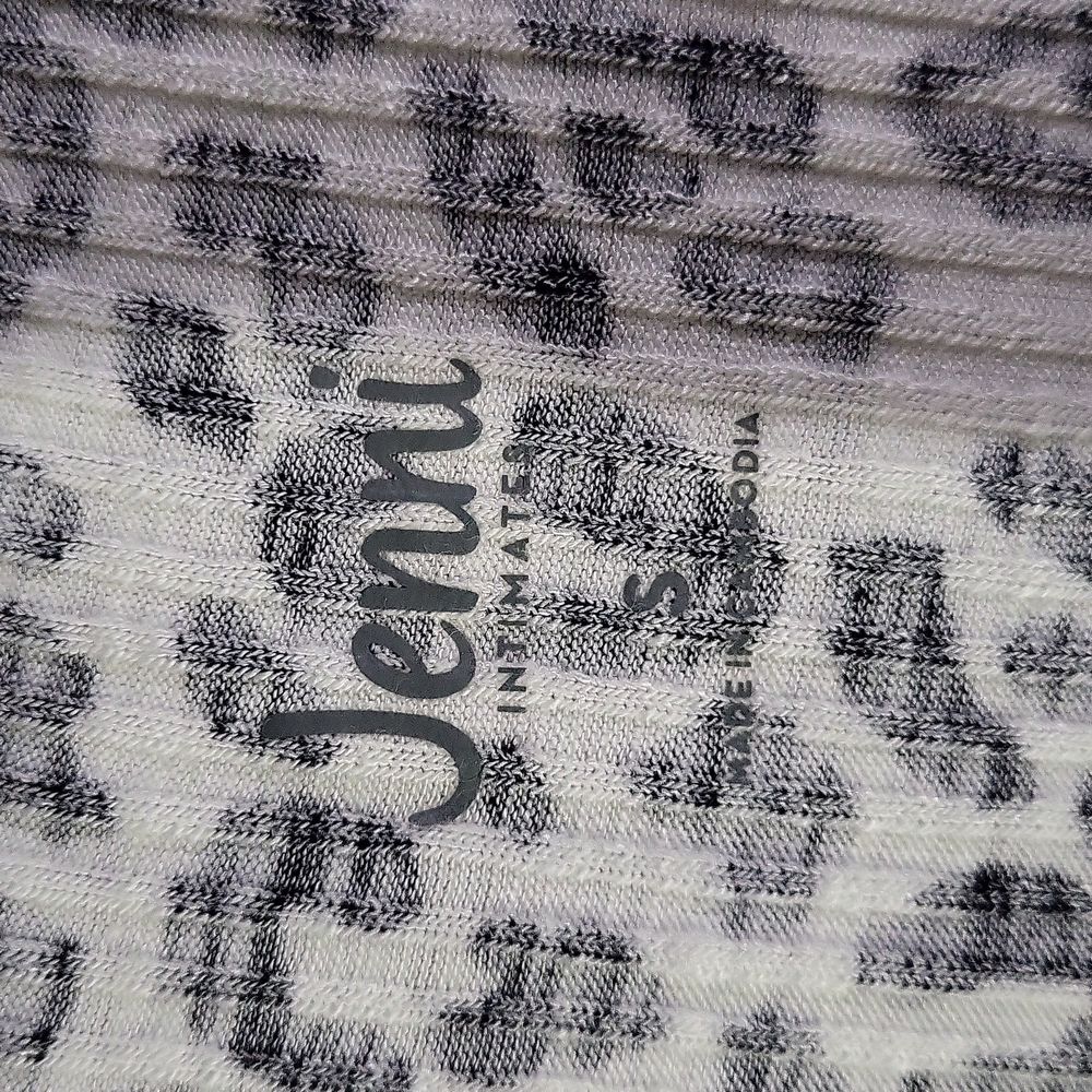 NWOT Jenni Tank Top ~ Snow Leopard 🐆 - Picture 3 of 7